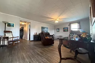 49 N Gill St, Hazlehurst, GA 31539 - Photo 9