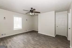 2845 Woodhollow Ln, Jonesboro, GA 30236 - Photo 13