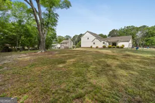 227 Martin Luther King Jr Dr, Winder, GA 30680 - Photo 17