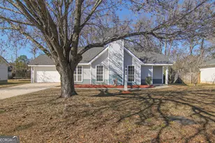 736 Gateway Dr, Bonaire, GA 31005 - Photo 1