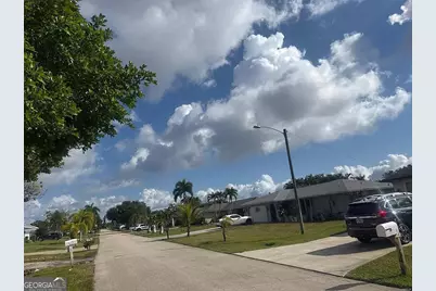 521 SE 35th Street, Cape Coral, FL 33904 - Photo 5