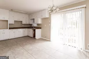 892 Oak Dr, Riverdale, GA 30274 - Photo 5