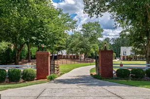 2391 Rabbit Farm Cir, Loganville, GA 30052 - Photo 3