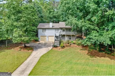 8635 Sapphire Lane, Gainesville, GA 30506 - Photo 3