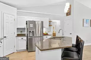 8635 Sapphire Ln, Gainesville, GA 30506 - Photo 7