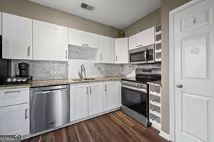 3 Plantation Dr NE Unit #A Dr NE, Atlanta, GA 30324 - Photo 7