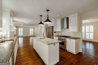 301 Skyline Parkway, Athens, GA 30606 - Photo 9