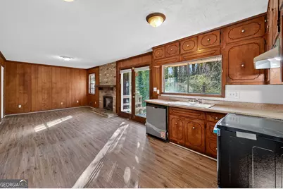 4844 Zinzendorf Drive, Lithonia, GA 30038 - Photo 9