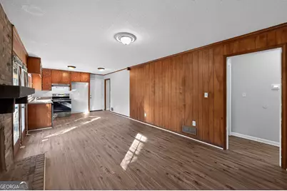 4844 Zinzendorf Drive, Lithonia, GA 30038 - Photo 5