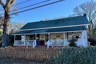 145 E Camp St, Moreland, GA 30259 - Photo 1