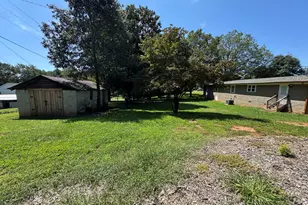 244 Railroad Ave, Lula, GA 30554 - Photo 17