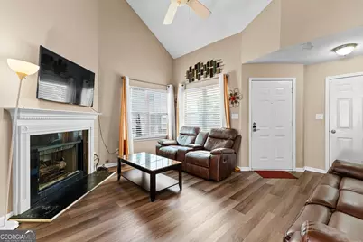 602 W Manor, Peachtree City, GA 30269 - Photo 5