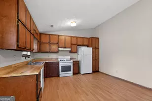 9224 Sunset Dr, Jonesboro, GA 30238 - Photo 11