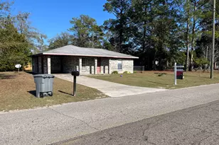 621 Pinewood St, Folkston, GA 31537 - Photo 3