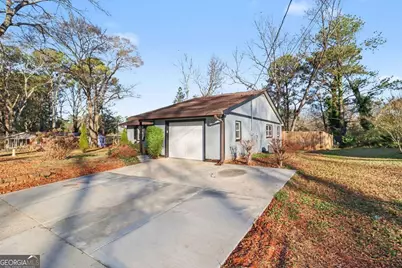 2057 Bixler Circle, Decatur, GA 30032 - Photo 3