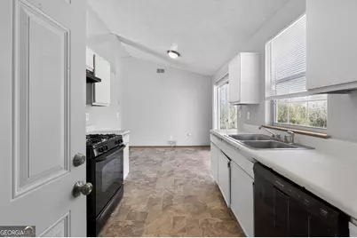 10248 Briarbay Loop, Jonesboro, GA 30238 - Photo 17