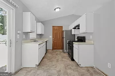 10248 Briarbay Loop, Jonesboro, GA 30238 - Photo 13