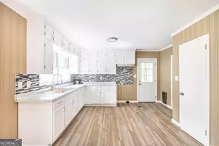 208 S 6th St, Vienna, GA 31092 - Photo 9