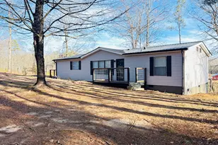 942 Paradise Valley, Cornelia, GA 30531 - Photo 1