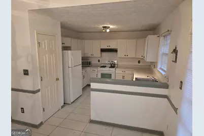 5450 Hedgeflower Ct, Stone Mountain, GA 30088 - Photo 5