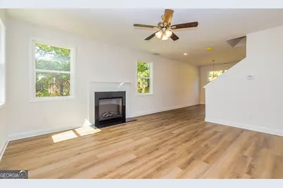 1669 W Poplar Street, Griffin, GA 30224 - Photo 9