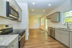 1669 W Poplar St, Griffin, GA 30224 - Photo 15