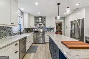 219 Five Pounds Rd, Saint Simons, GA 31522 - Photo 3