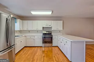 170 White St, Dillard, GA 30537 - Photo 5