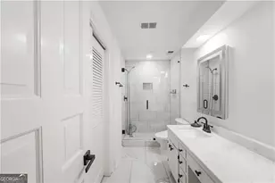 3649 Peachtree Rd NE, Atlanta, GA 30319 - Photo 17