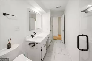 3649 Peachtree Rd NE, Atlanta, GA 30319 - Photo 25