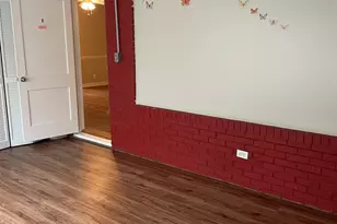 401 W Parrish St, Statesboro, GA 30458 - Photo 13