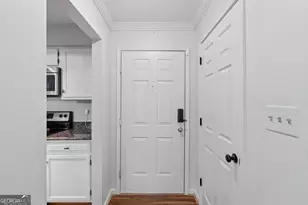 24307 Plantation Dr NE, Atlanta, GA 30324 - Photo 9