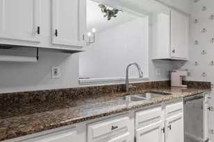 24307 Plantation Dr NE, Atlanta, GA 30324 - Photo 13