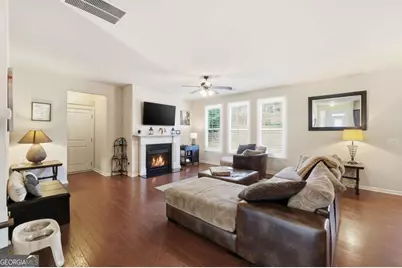 7232 Lake Sterling Boulevard, Flowery Branch, GA 30542 - Photo 5