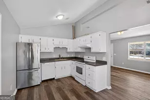 139 Sheila Dr, Hinesville, GA 31313 - Photo 11