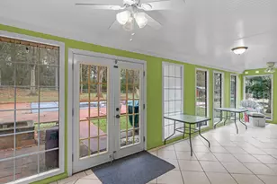 329 Pine St, Barnesville, GA 30204 - Photo 21