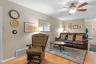 329 Pine St, Barnesville, GA 30204 - Photo 27