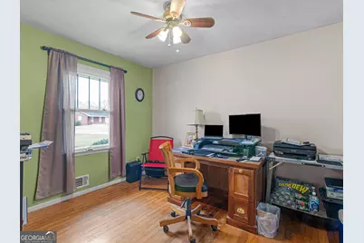 329 Pine Street, Barnesville, GA 30204 - Photo 11