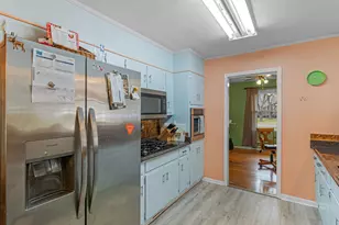 329 Pine St, Barnesville, GA 30204 - Photo 17