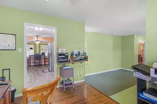 329 Pine St, Barnesville, GA 30204 - Photo 13