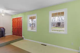 329 Pine St, Barnesville, GA 30204 - Photo 7