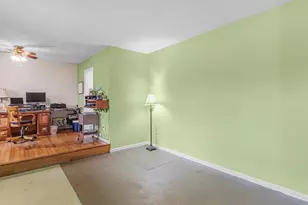 329 Pine St, Barnesville, GA 30204 - Photo 5