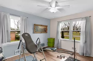 329 Pine St, Barnesville, GA 30204 - Photo 35