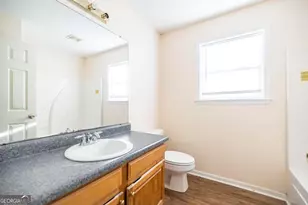 1940 Barrington Dr, Dublin, GA 31021 - Photo 7