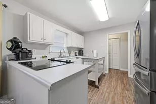 264 Aspen Lake Dr W, Newnan, GA 30263 - Photo 9