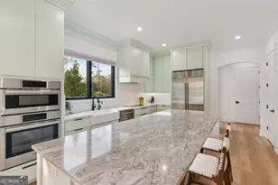 669 Arnold Ln, Saint Simons, GA 31522 - Photo 1