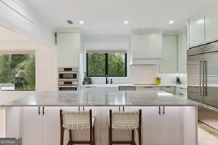 669 Arnold Ln, Saint Simons, GA 31522 - Photo 9