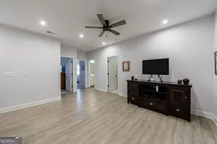 6155 Sweetbay Ln, Alpharetta, GA 30004 - Photo 17