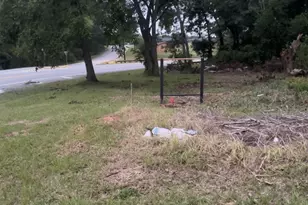 300 N Pickens St, Milledgeville, GA 31061 - Photo 1