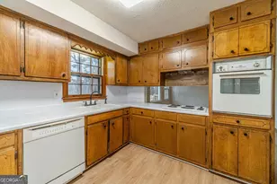 1678 Pounds Rd, Stone Mountain, GA 30087 - Photo 7